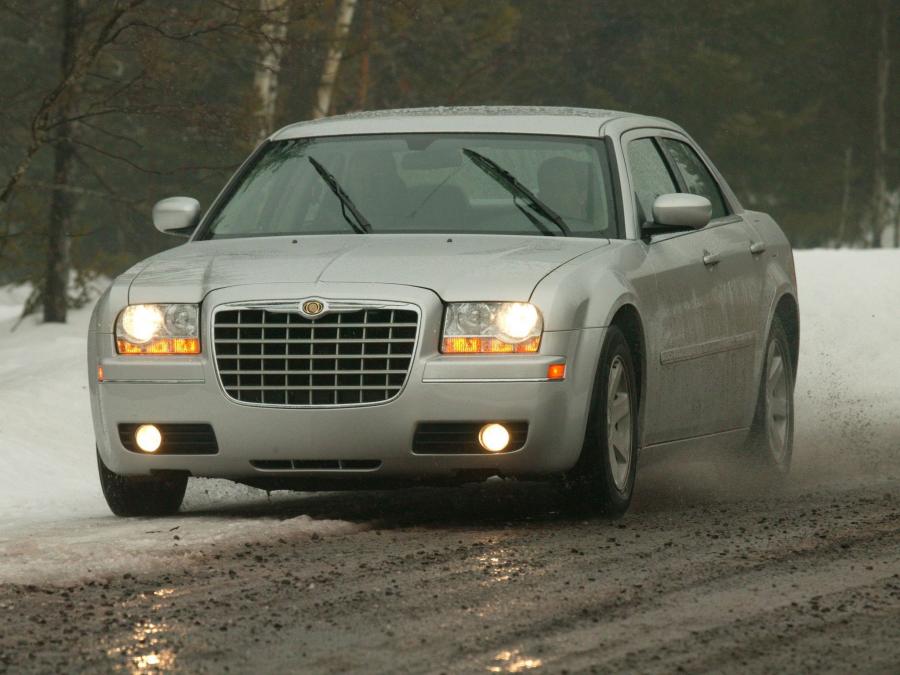  Chrysler 300C 2004 года  (фото 2 из 36)